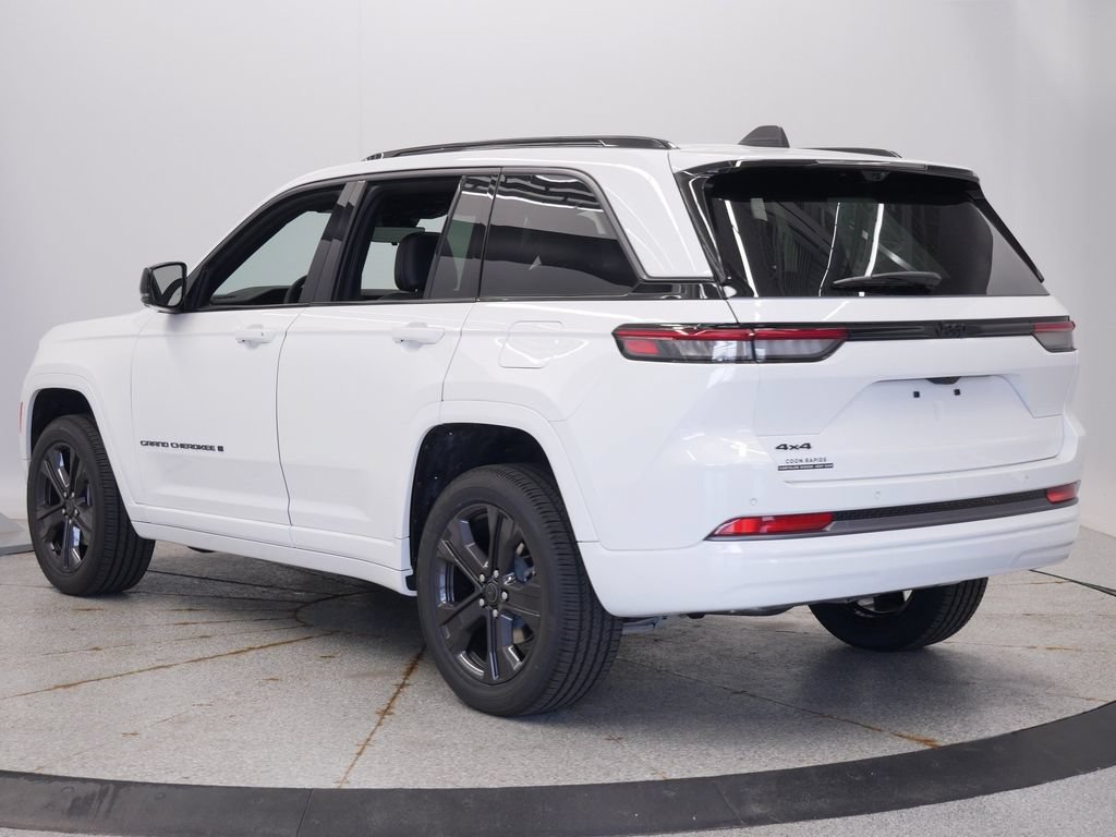 New 2027 Jeep Grand Cherokee Limited AWD/4WD image 3