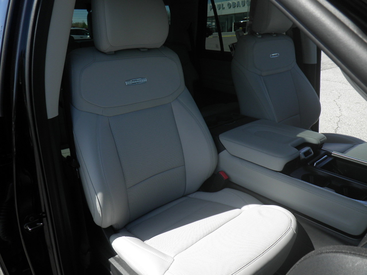 Certified 2025 Ford Expedition Platinum image 28