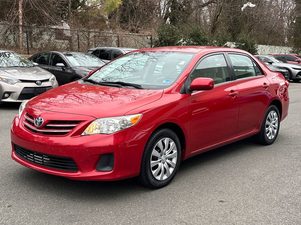 Used 2013 Toyota Corolla LE image 2