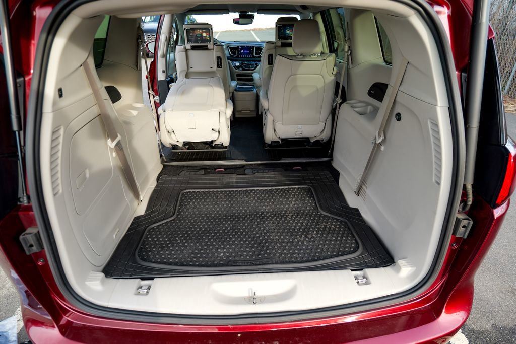 Used 2018 Chrysler Pacifica Limited w/ Advanced Safetytec Group image 60