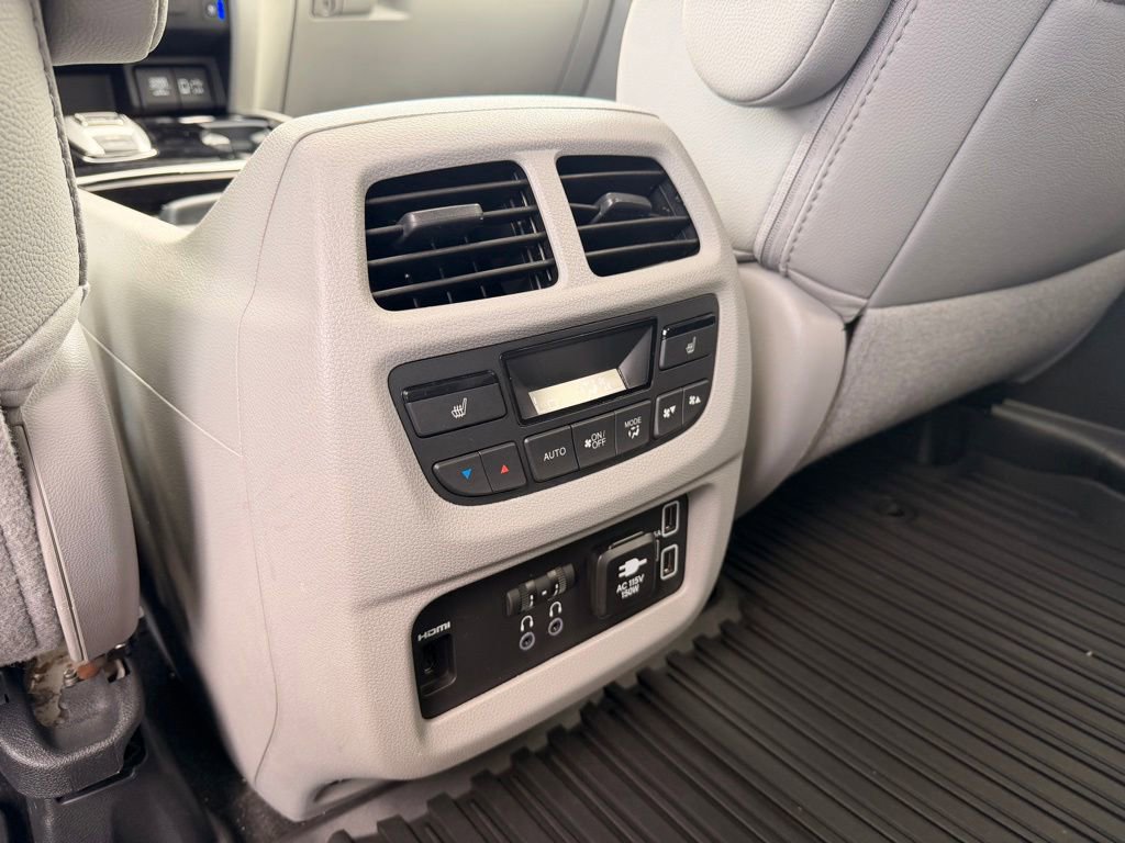 Used 2021 Honda Pilot Elite image 30