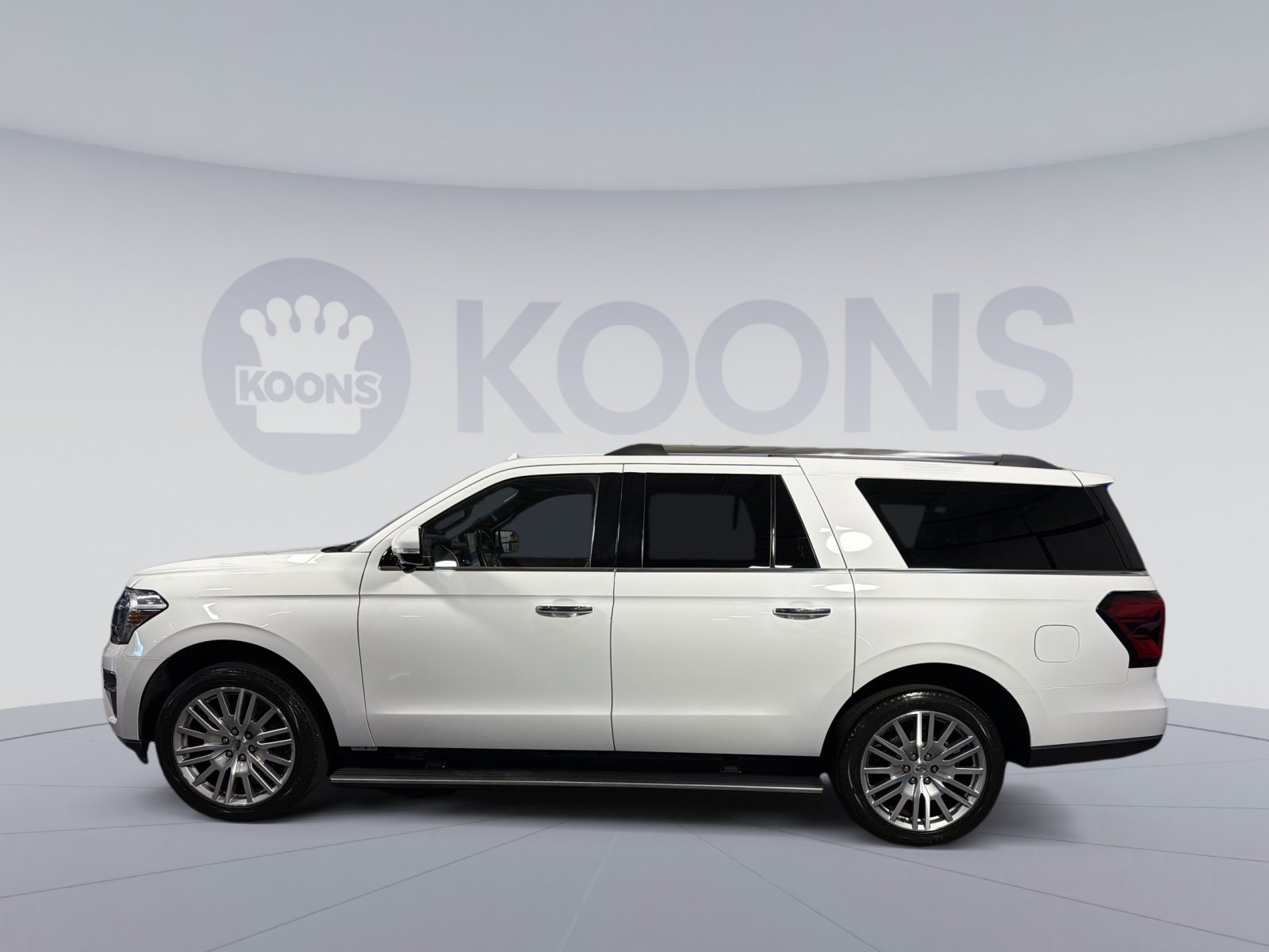 Used 2023 Ford Expedition Max Limited AWD/4WD image 2