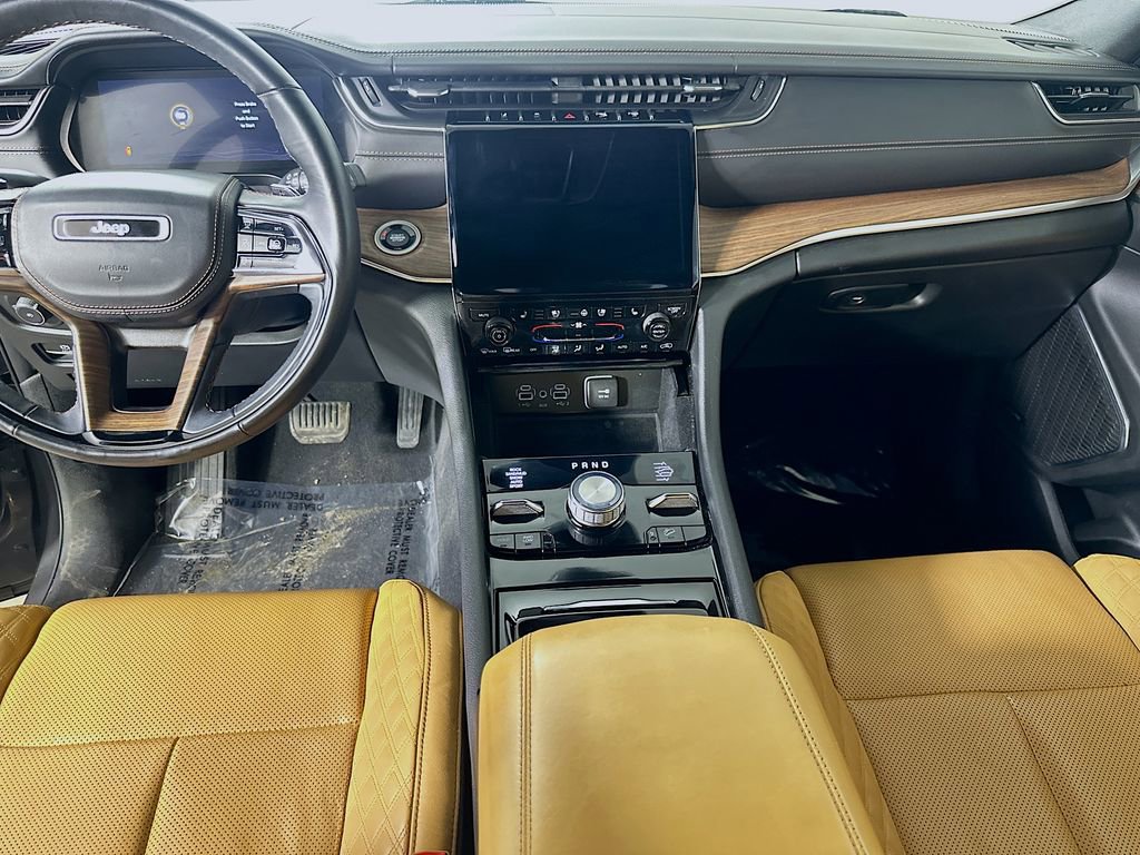 Used 2022 Jeep Grand Cherokee Summit w/ Luxury Tech Group V image 18