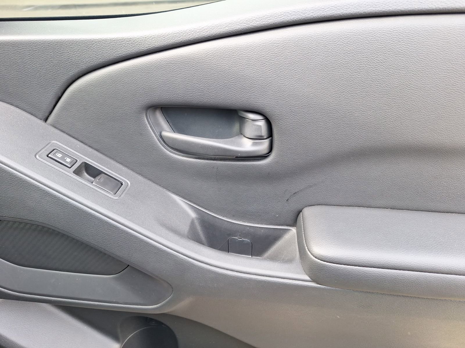 Used 2025 Nissan Frontier S image 34