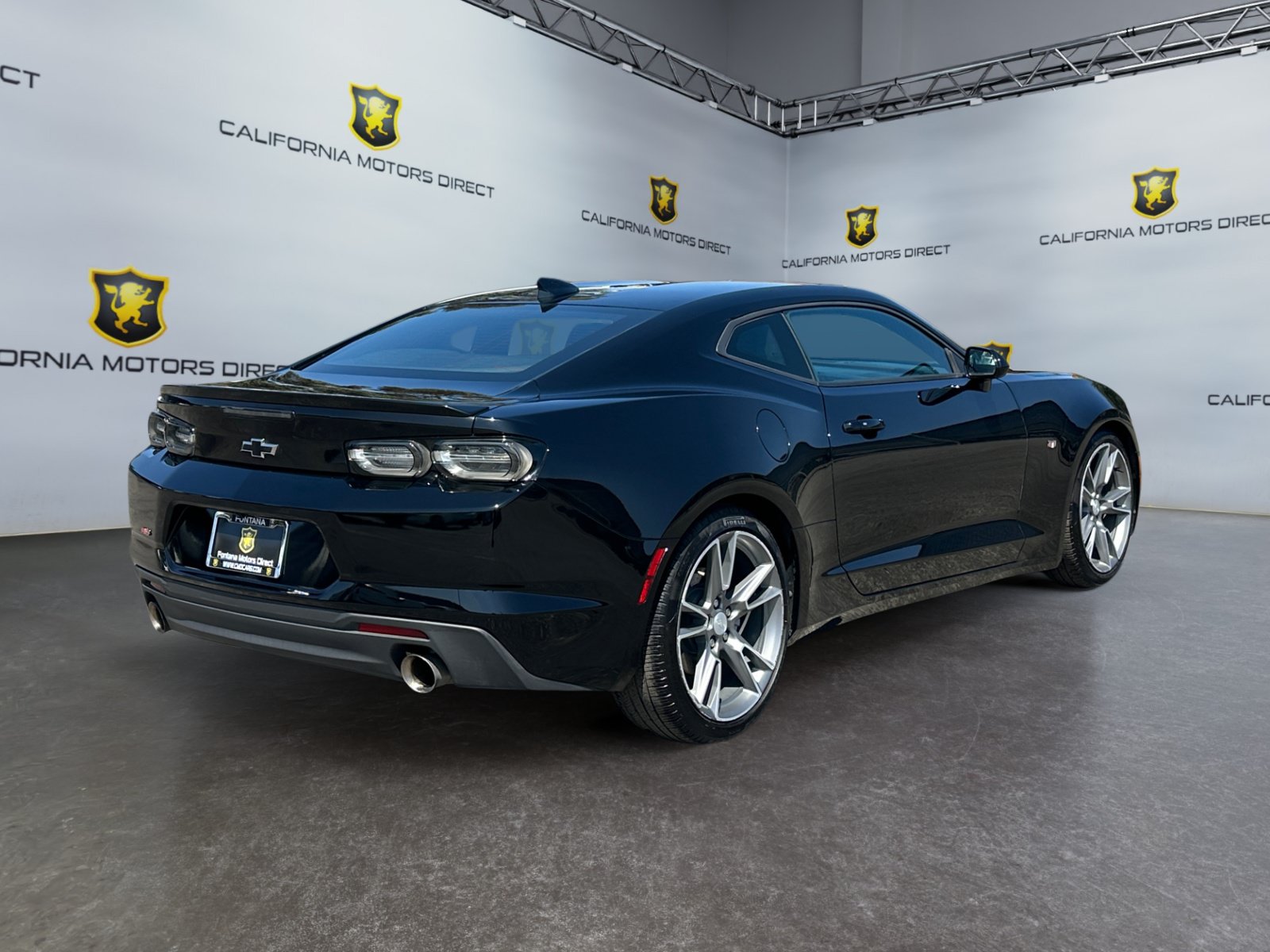 Used 2022 Chevrolet Camaro LT w/ RS Package RWD image 5