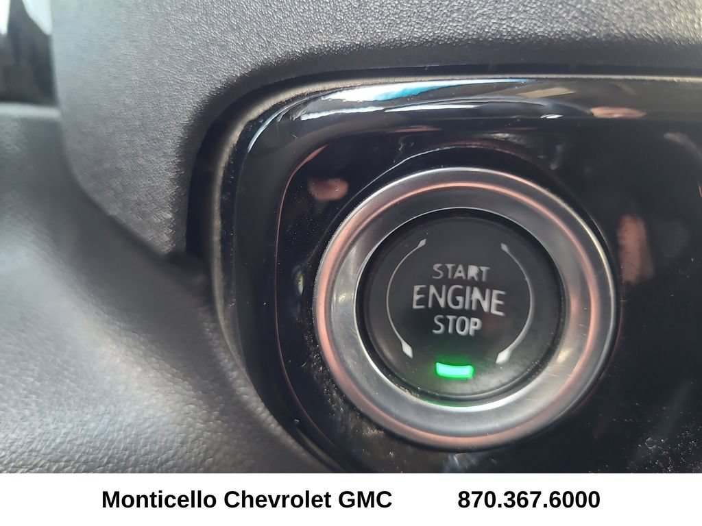 Used 2025 GMC Sierra 1500 SLT AWD/4WD image 19