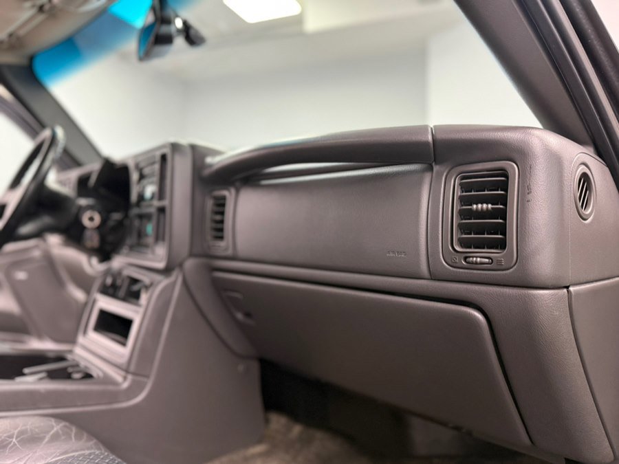 Used 2003 Chevrolet Avalanche 4x4 w/ Suspension Package, Off-Road image 54