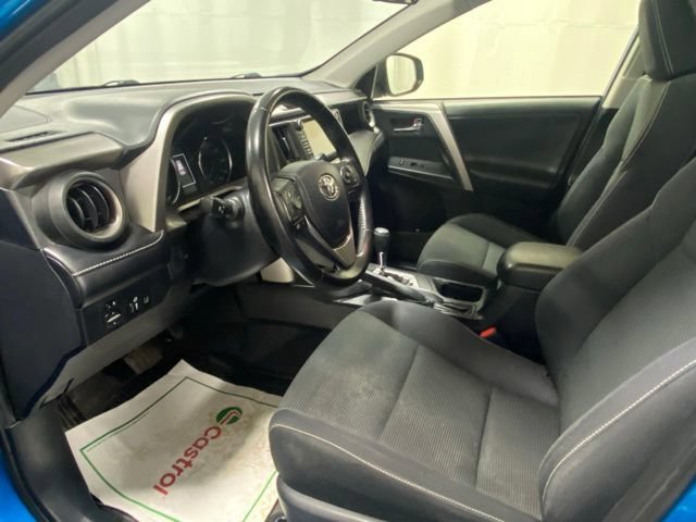 Used 2018 Toyota RAV4 XLE w/ Convenience Package AWD/4WD image 9