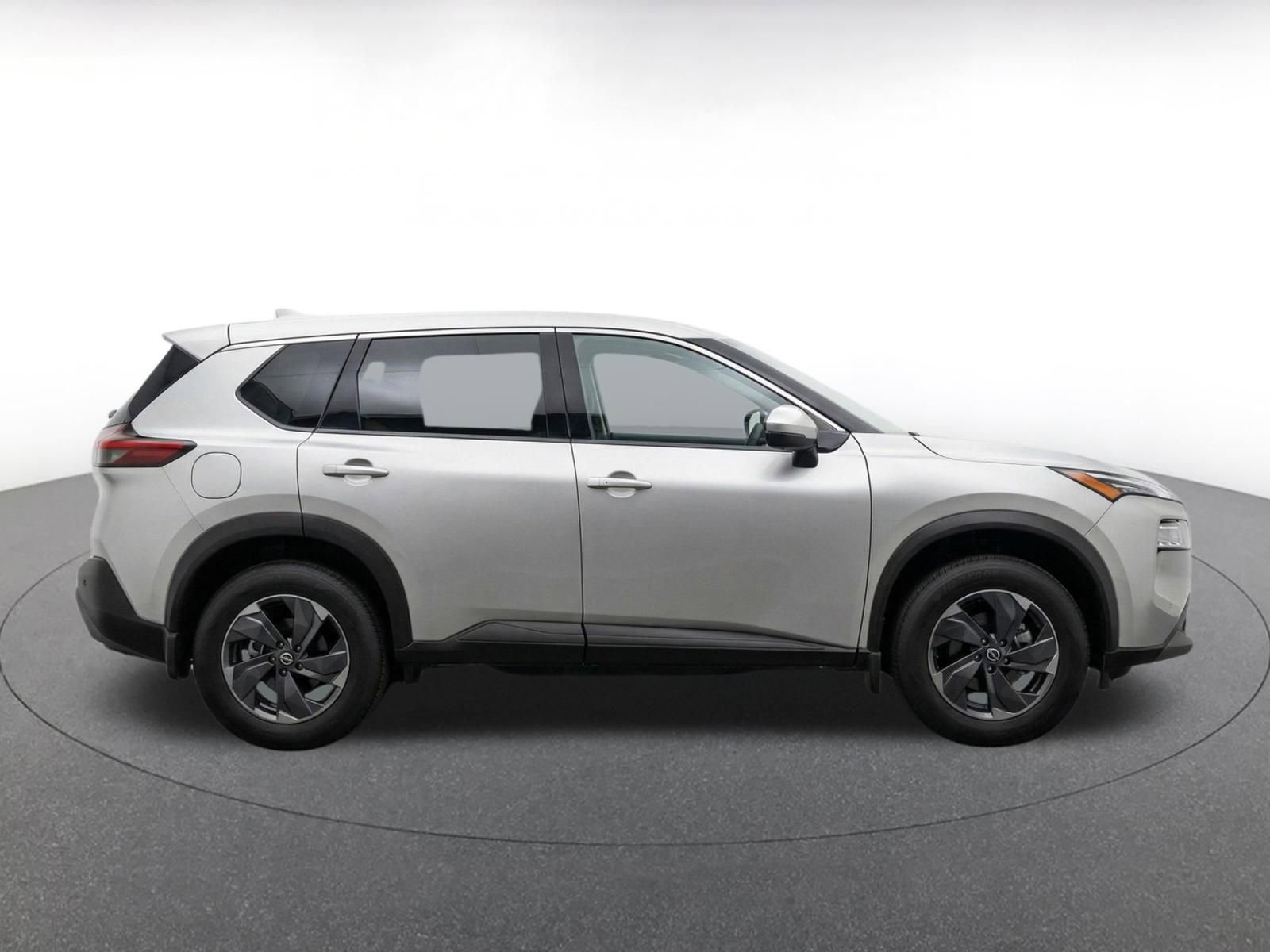 Used 2025 Nissan Rogue SV AWD/4WD image 10