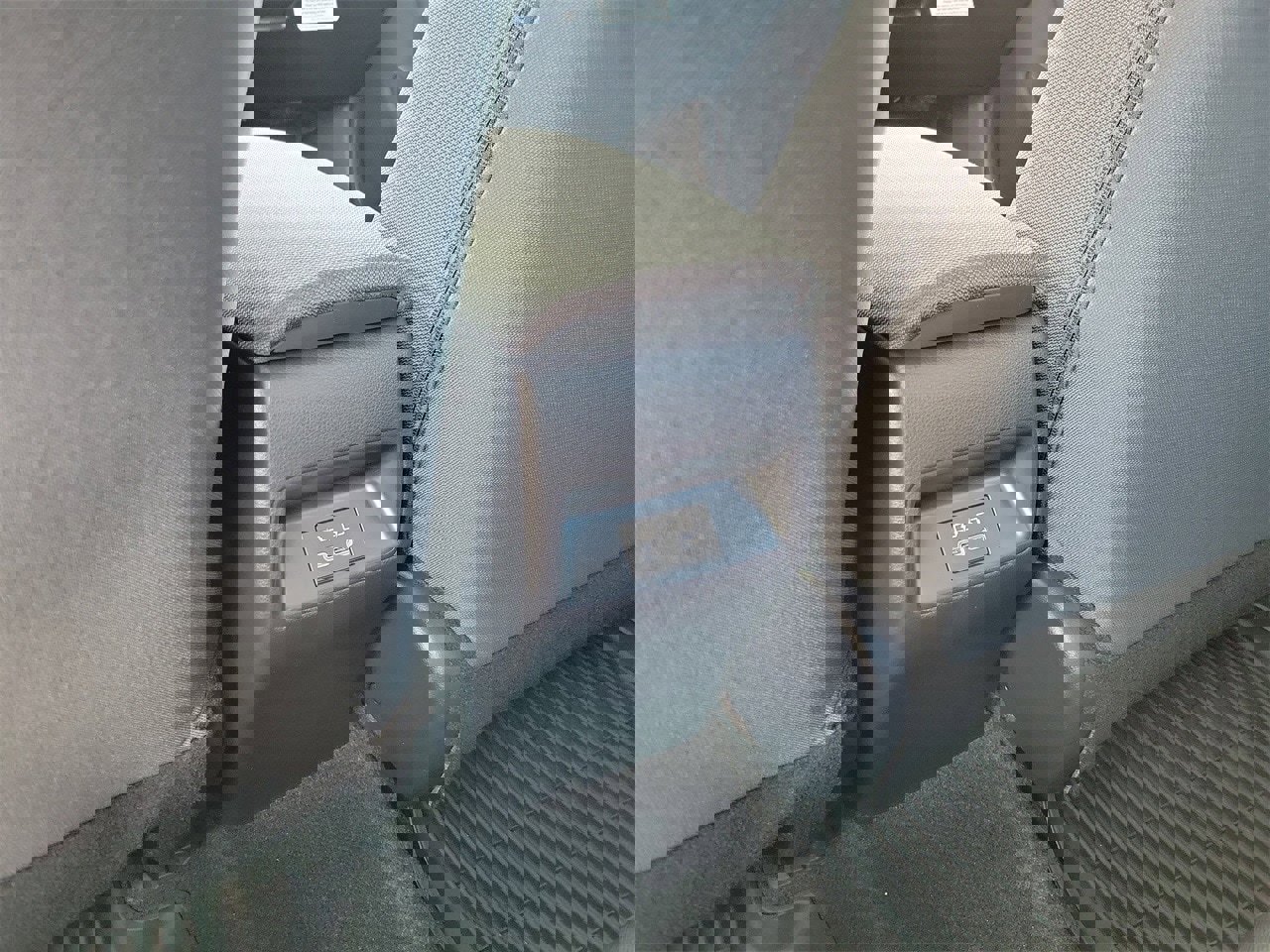 Used 2026 Toyota Corolla LE image 11