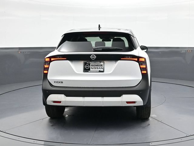 Certified 2025 Nissan Kicks SV FWD image 6