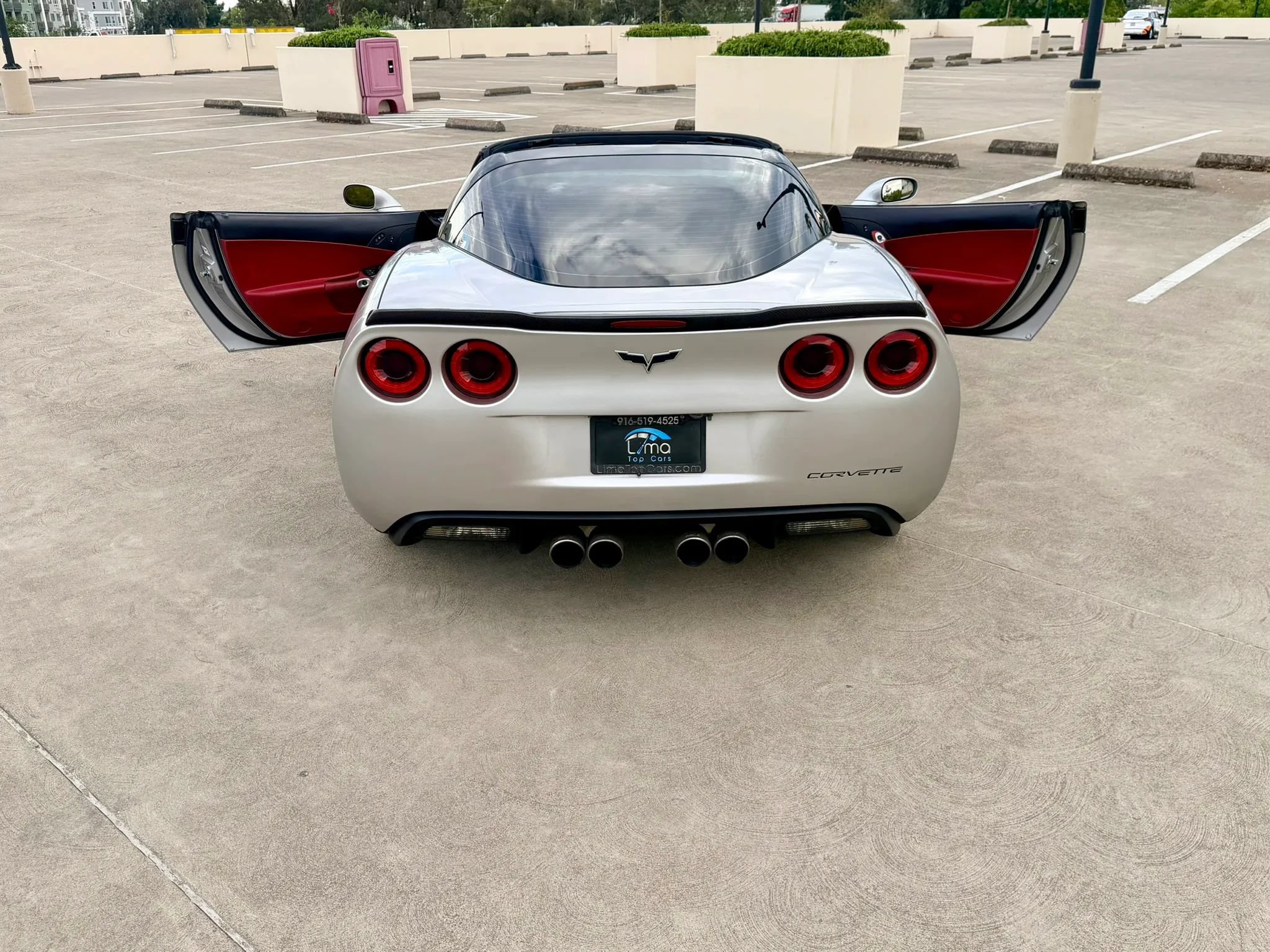 Used 2007 Chevrolet Corvette Coupe w/ Preferred Equipment Group RWD image 21