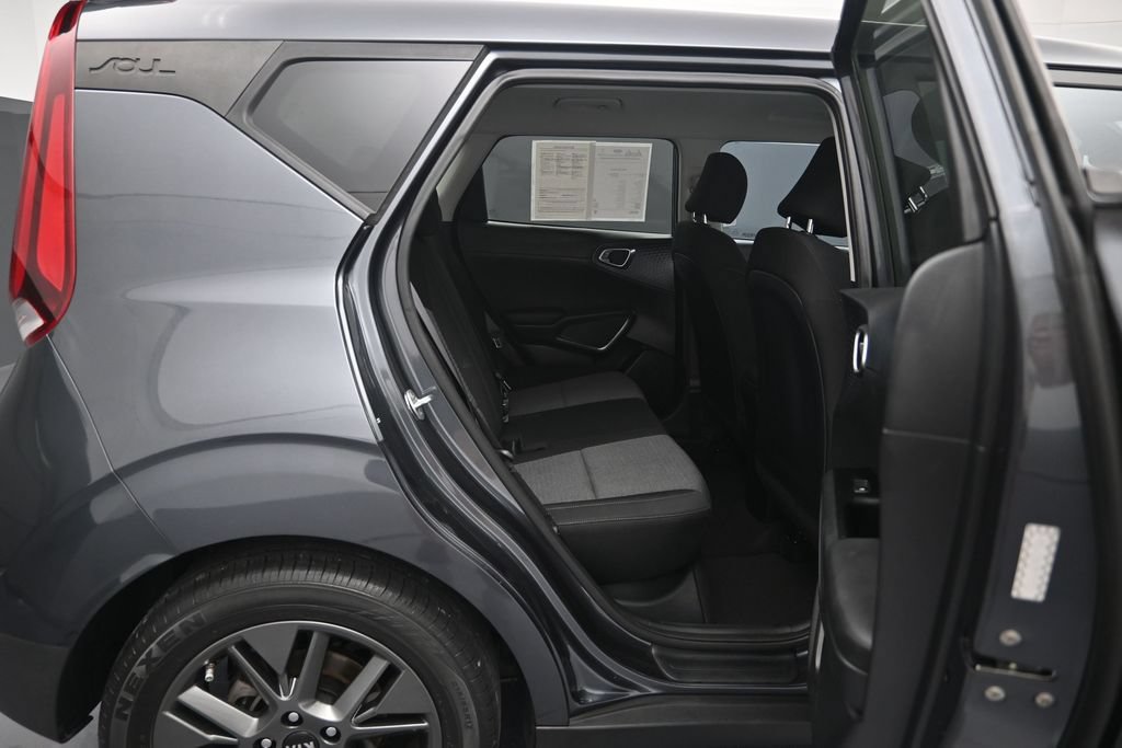 Used 2021 Kia Soul S FWD image 25