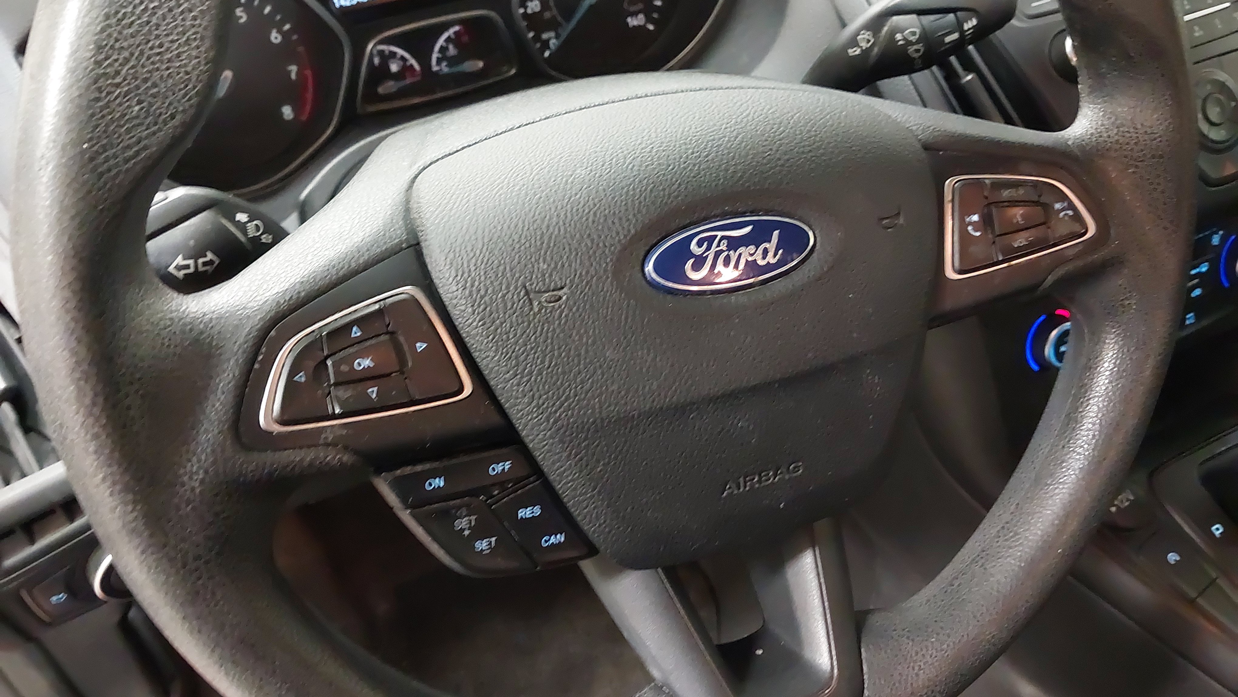 Used 2018 Ford Focus SE FWD image 23