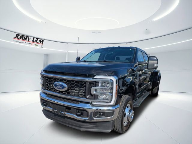 Used 2025 Ford F350 Lariat image 29