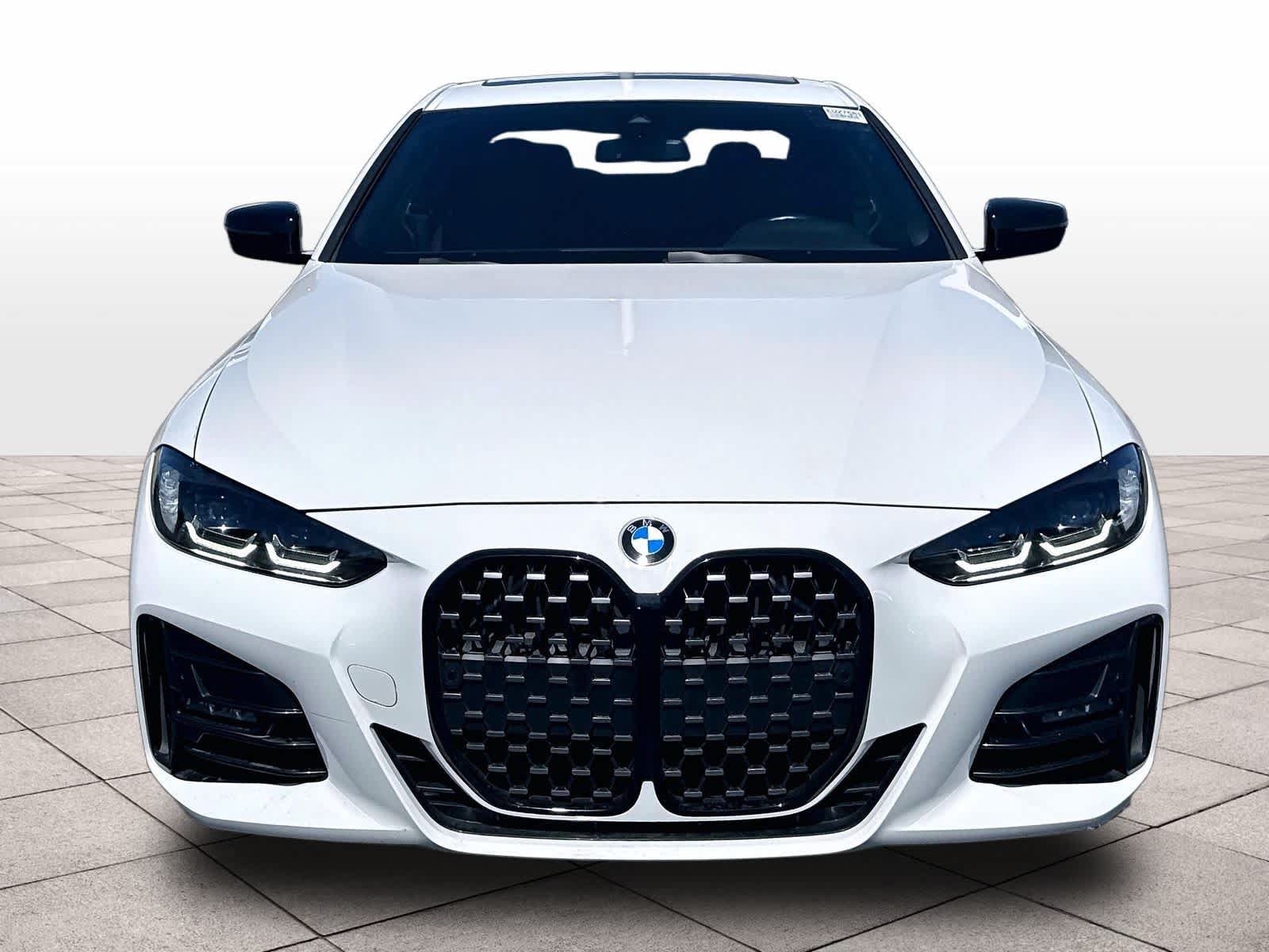 Used 2022 BMW 430i Coupe w/ M Sport Package RWD image 2