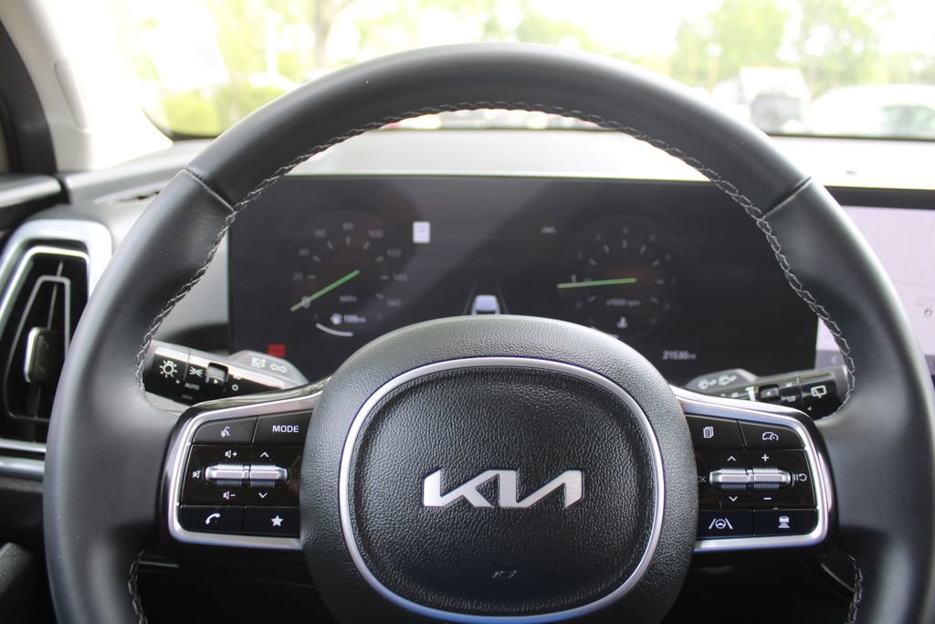 Certified 2024 Kia Sorento SX image 27