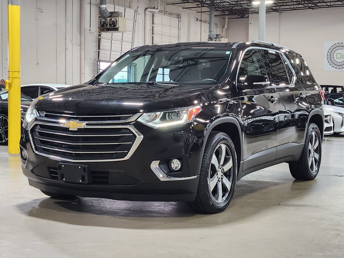 Used 2019 Chevrolet Traverse LT w/ LT Premium Package AWD/4WD image 4