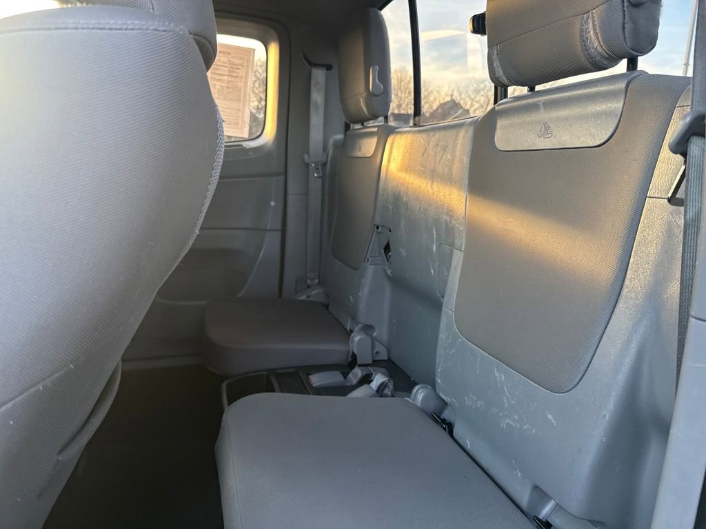 Used 2015 Toyota Tacoma 4x4 Access Cab V6 w/ TRD Sport Package image 17