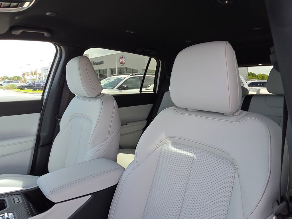 New 2026 Jeep Cherokee Limited AWD/4WD image 11