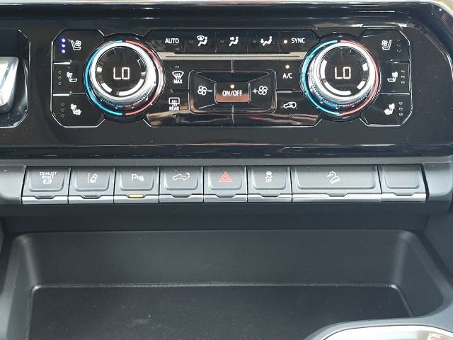 Used 2025 GMC Sierra 2500 Denali w/ Denali Reserve Package image 40