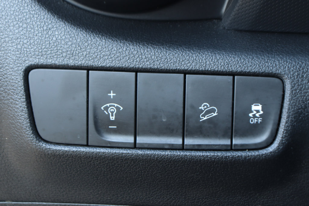 Used 2022 Hyundai Kona SEL w/ Convenience Package AWD/4WD image 18