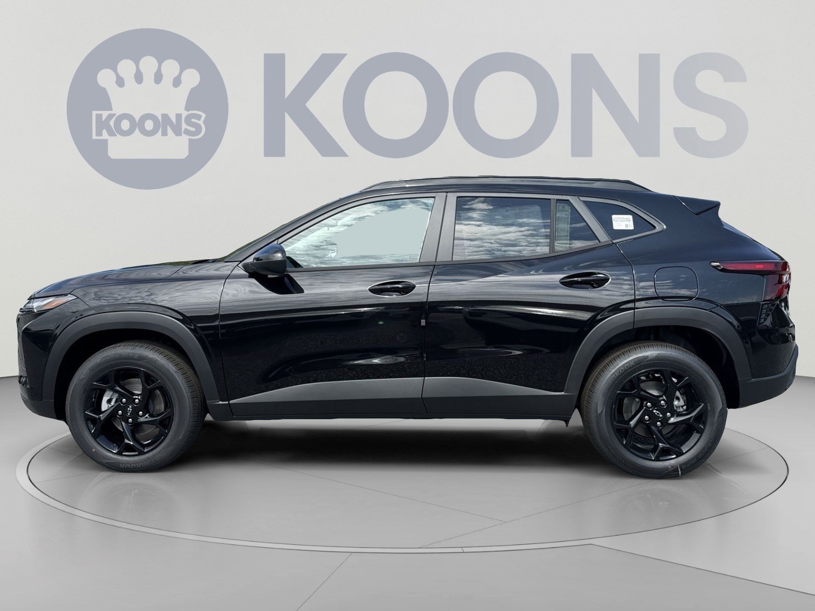 New 2026 Chevrolet Trax LT w/ Driver Confidence Package FWD image 2