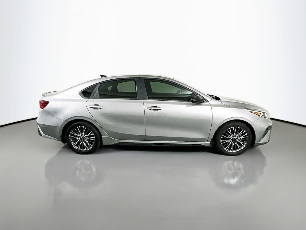 Used 2024 Kia Forte GT-Line w/ GT-Line Premium Package image 4