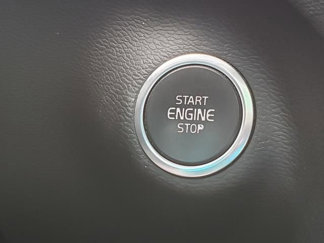 Used 2019 Volvo XC40 T4 Inscription image 31