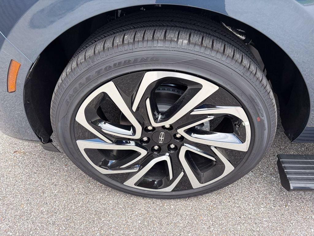 New 2027 Lincoln Navigator Reserve AWD/4WD image 61