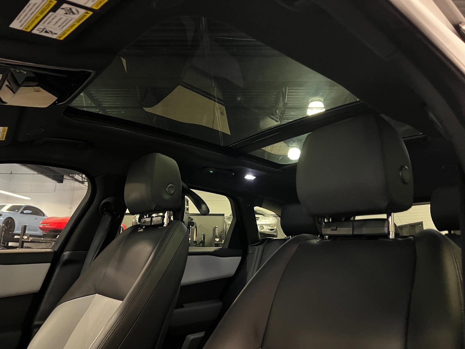 Used 2026 Land Rover Range Rover Velar Dynamic SE image 21