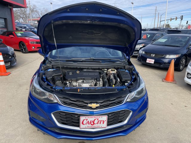 Used 2017 Chevrolet Cruze LT w/ Convenience Package FWD image 5