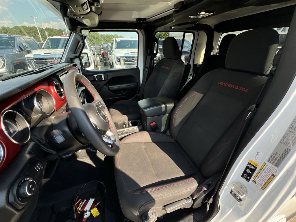 Used 2023 Jeep Gladiator Rubicon w/ Cold Weather Group image 31