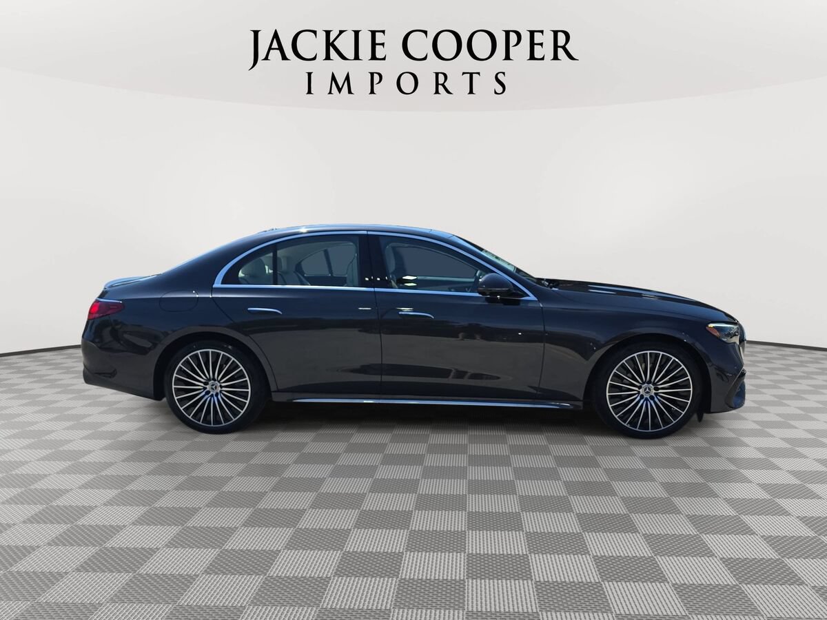 New 2026 Mercedes-Benz E 350 4MATIC Sedan image 4