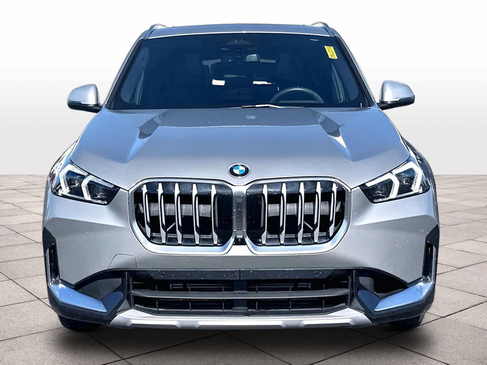 Used 2023 BMW X1 xDrive28i w/ Premium Package AWD/4WD image 2