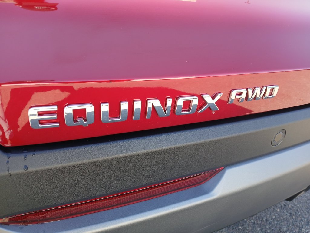 New 2027 Chevrolet Equinox LT AWD/4WD image 32