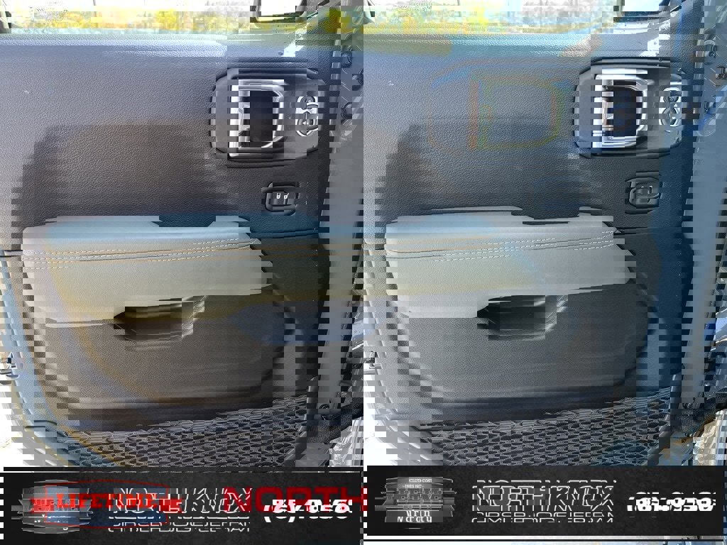 New 2025 Jeep Gladiator Mojave image 5