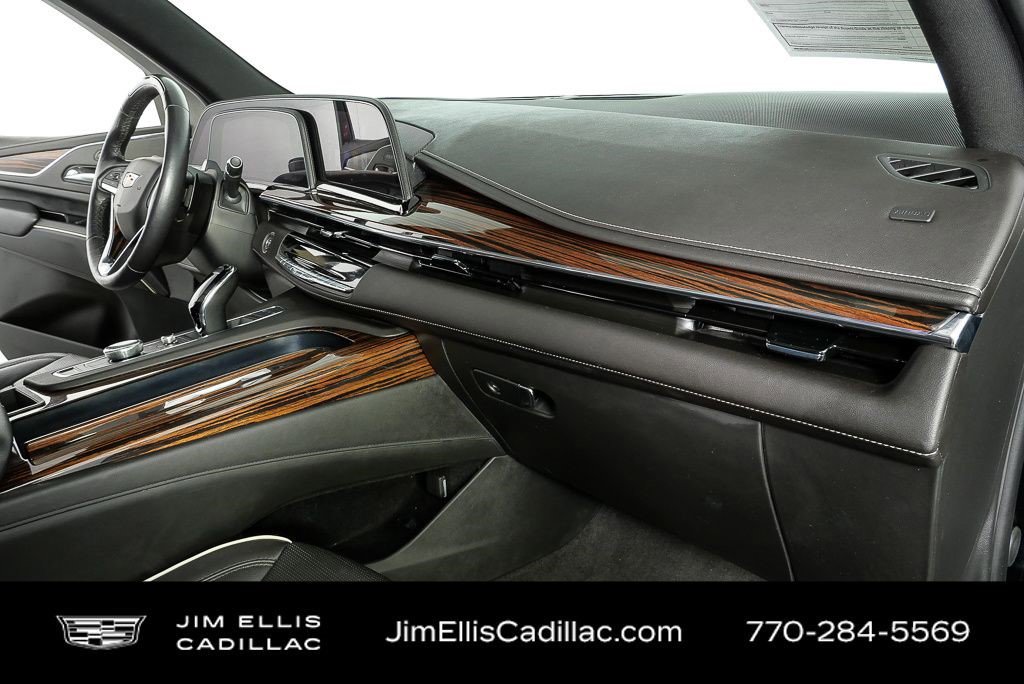 Certified 2024 Cadillac Escalade ESV Premium Luxury AWD/4WD image 28