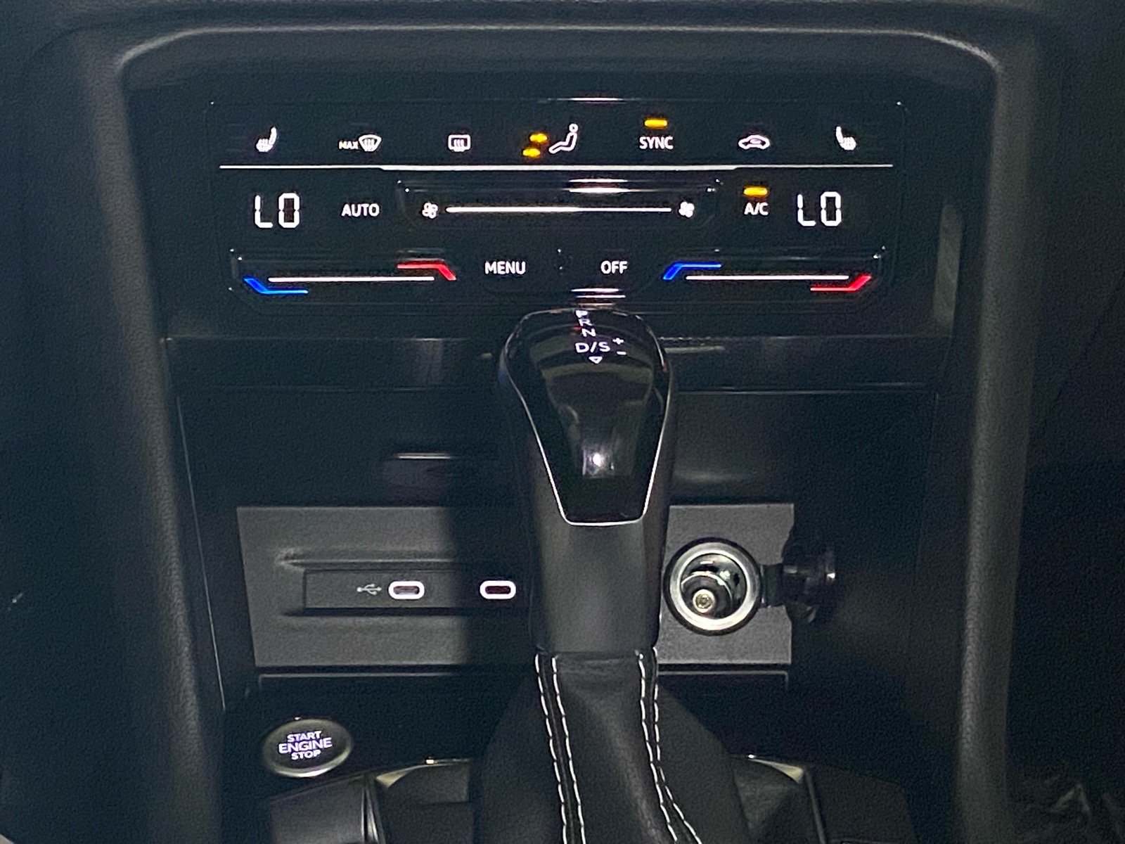 New 2026 Volkswagen Taos SE FWD image 6