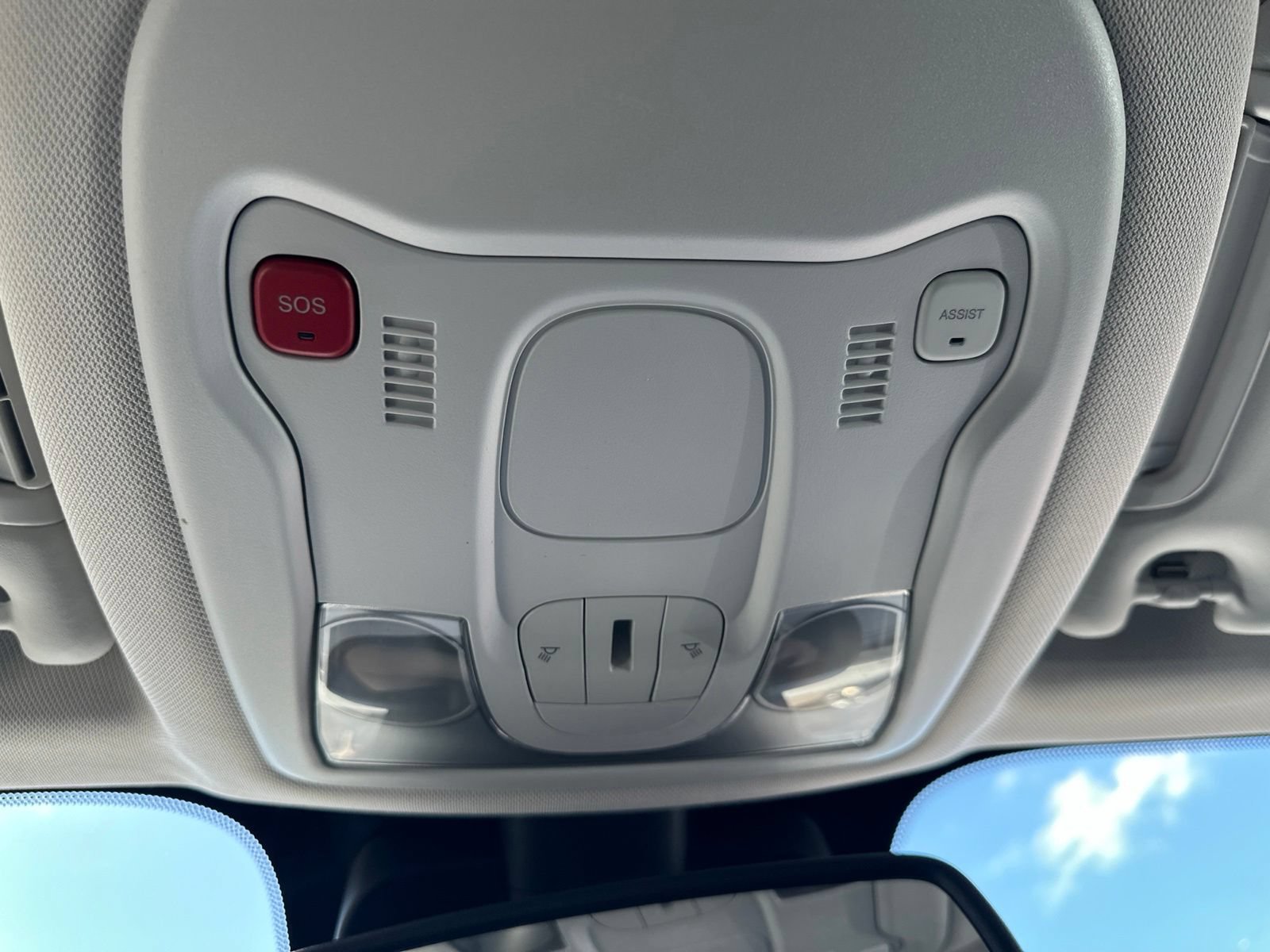 Used 2023 Jeep Renegade Latitude w/ Premium Group AWD/4WD image 63
