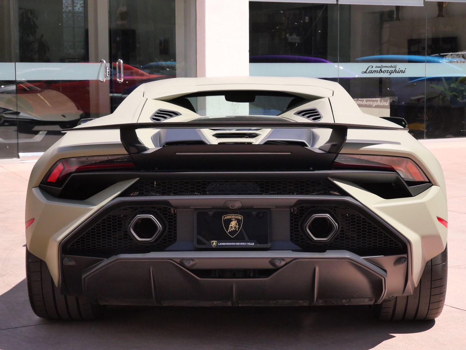 Used 2023 Lamborghini Huracan Tecnica RWD image 4