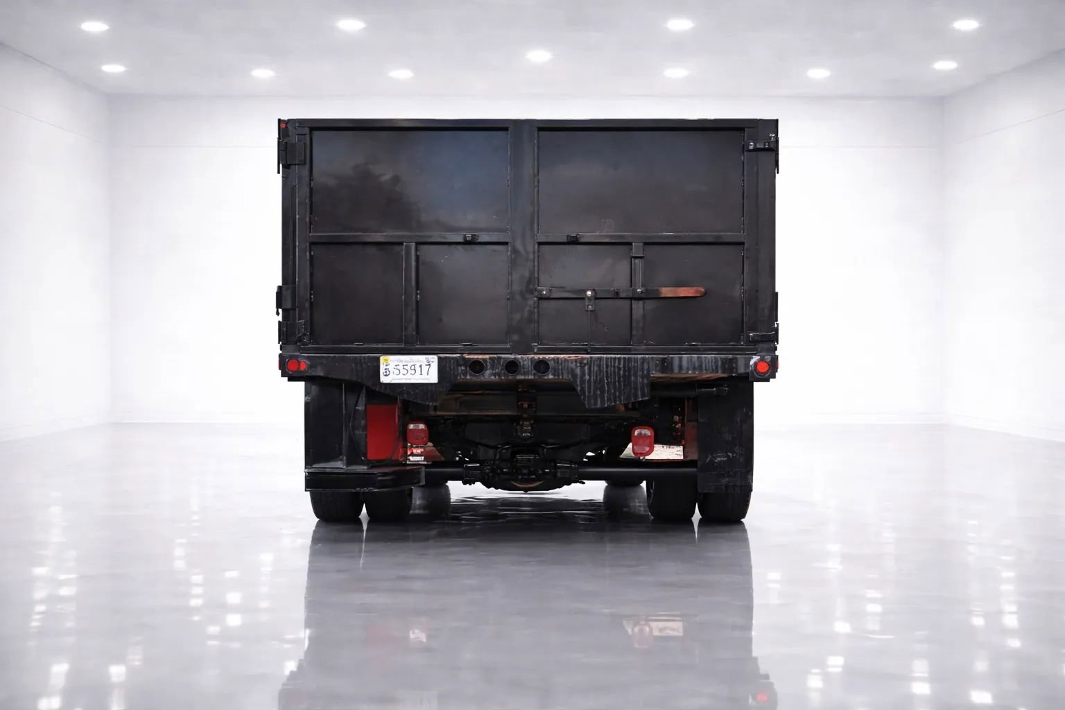 Used 2020 Ford F550 2WD Crew Cab Super Duty w/ Power Equipment Group image 4