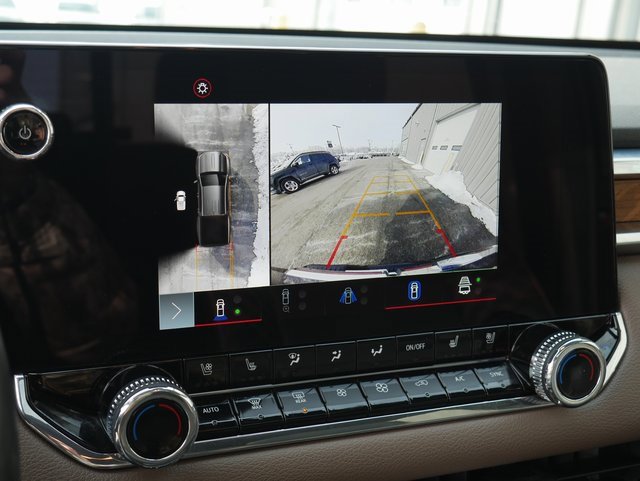 Used 2023 GMC Canyon Denali w/ Denali Black Edition image 6