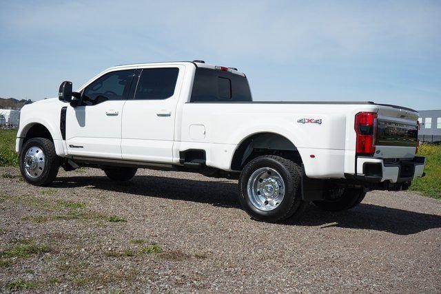 Used 2025 Ford F450 Platinum w/ Camper Package image 6