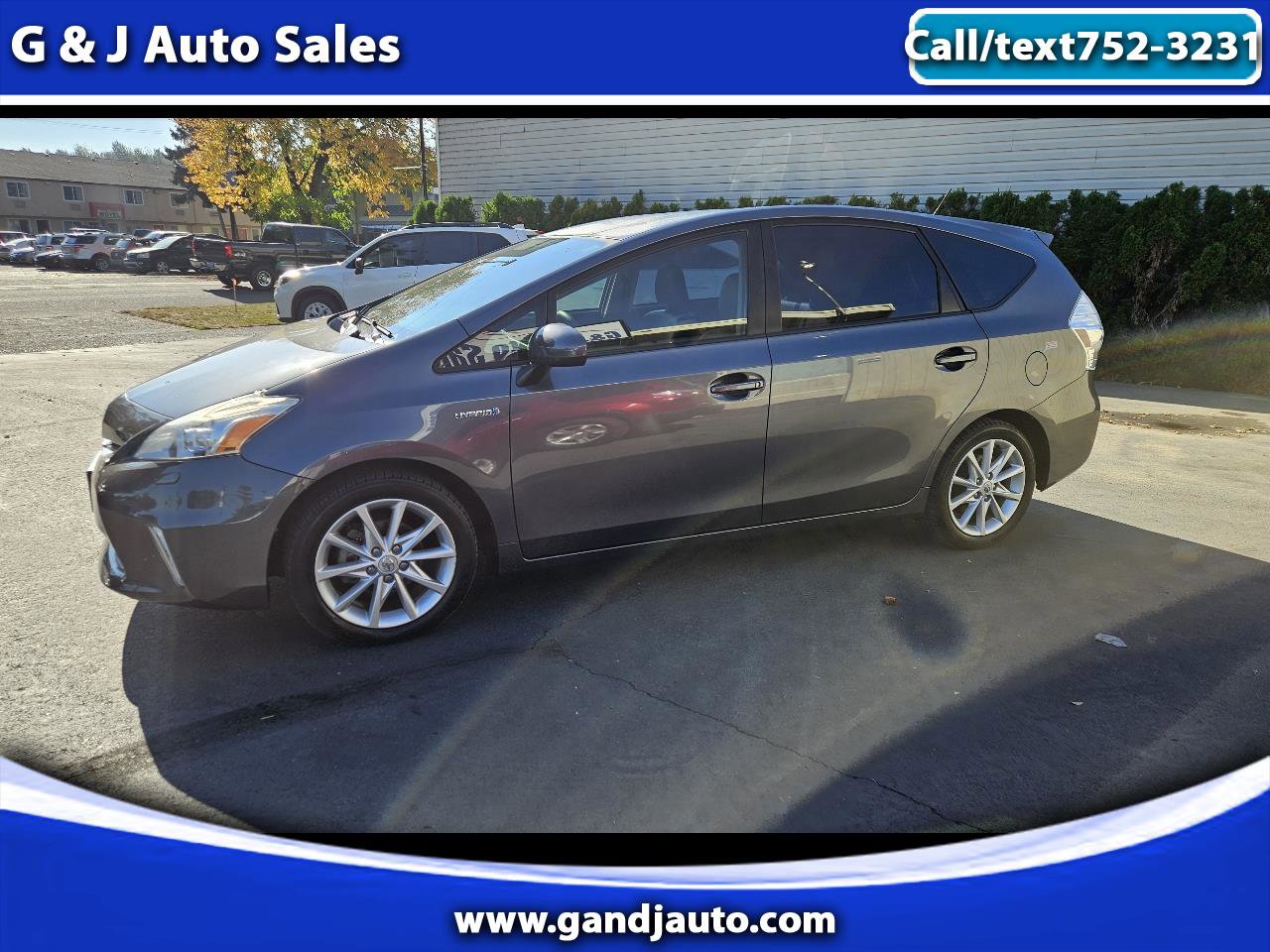 Used 2012 Toyota Prius V Five image 1