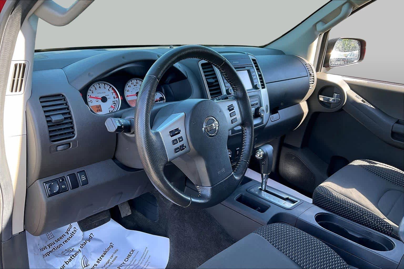 Used 2013 Nissan Xterra PRO-4X AWD/4WD image 16