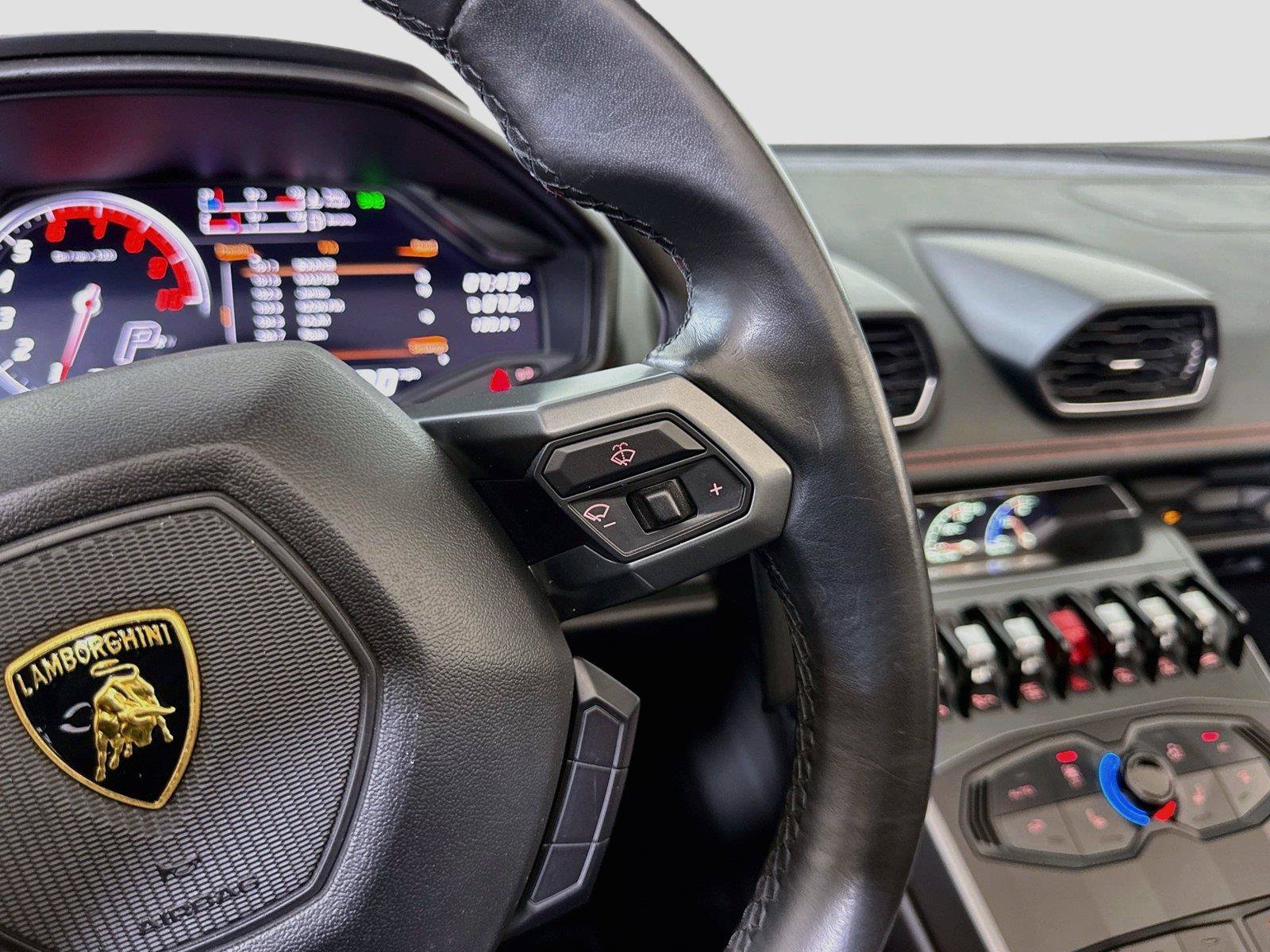 Used 2018 Lamborghini Huracan LP 580-2 RWD image 22