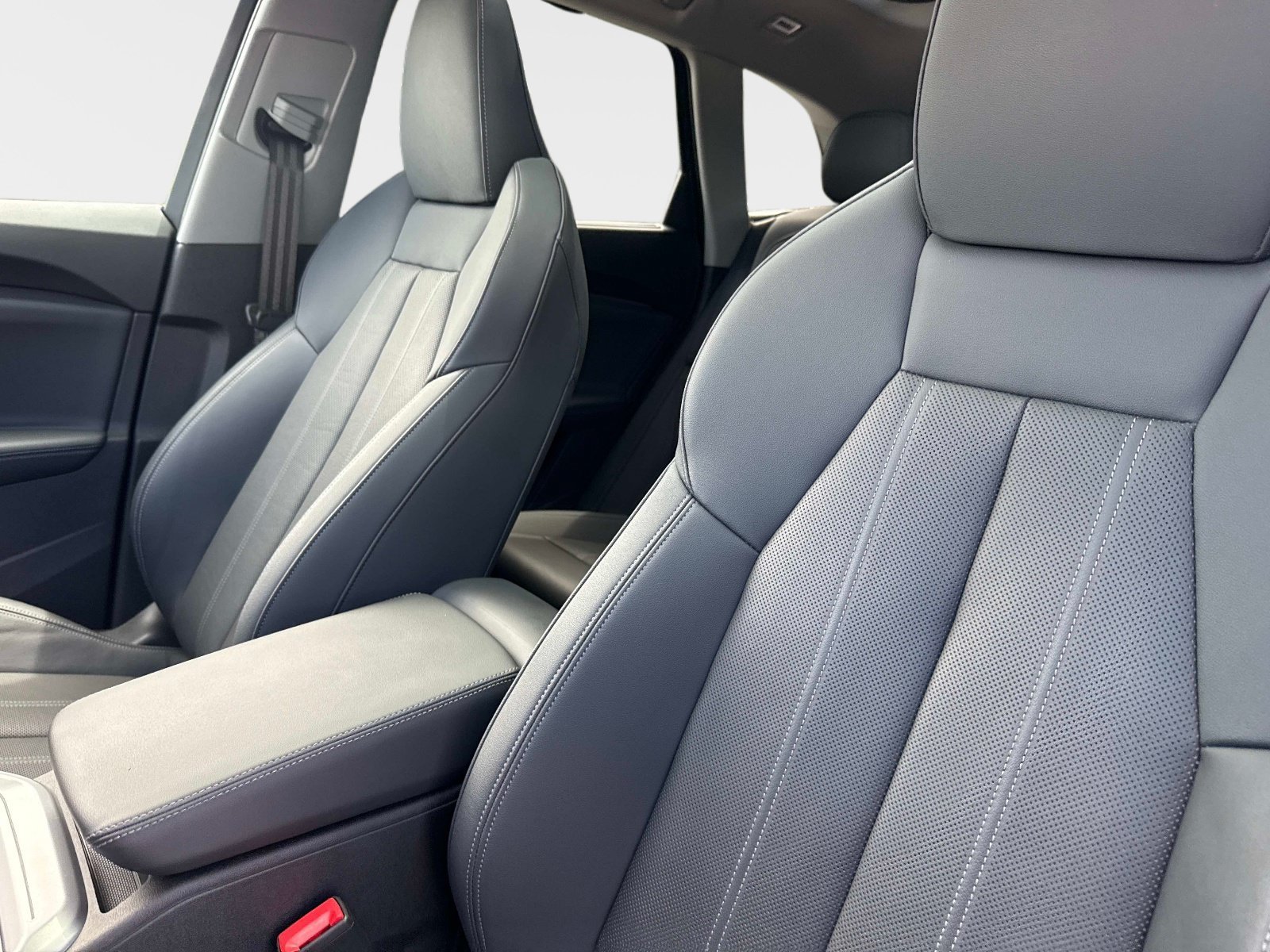 Used 2025 Audi Q5 Premium w/ Premium Plus AWD/4WD image 21