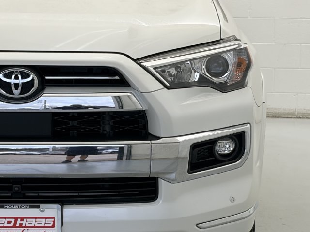 Used 2022 Toyota 4Runner Limited RWD image 11