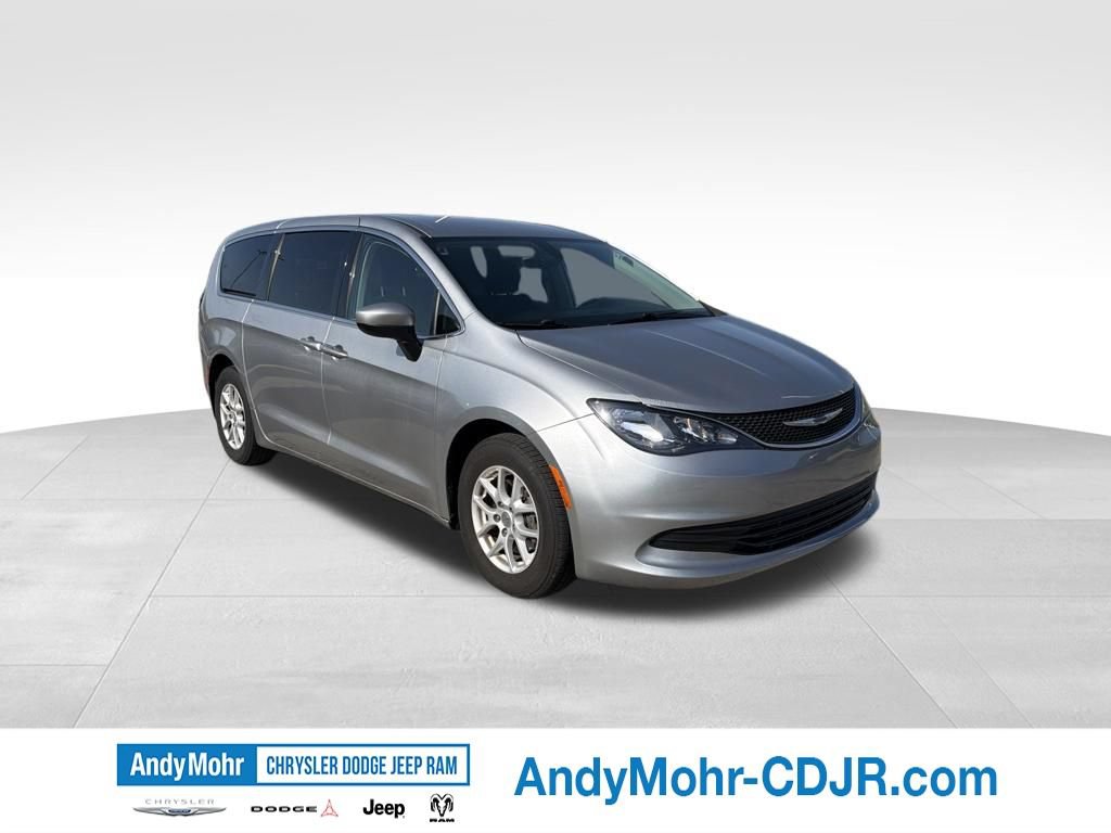 Used 2017 Chrysler Pacifica LX FWD image 1